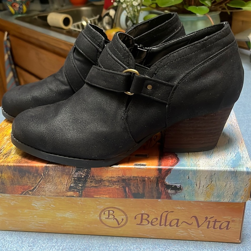 Bella Vita Black Bootie’s. Size 8.5 Wide
